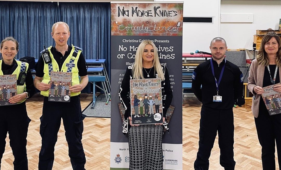 Police and Children’s author work together to deliver a key message on the dangers of County Lines drug dealing